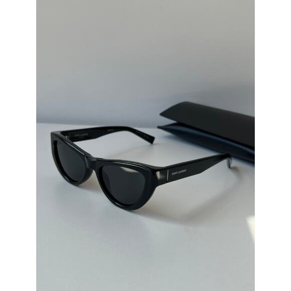 NEW Saint Laurent SL676 Cat Eye Sunglasses in Black - Picture 3 of 8